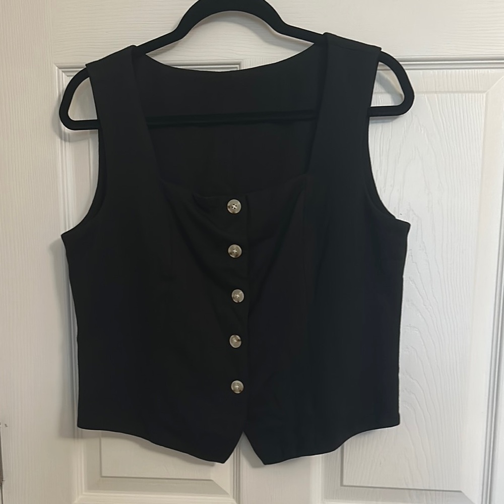 Black Sleeveless Button-Up Vest Top